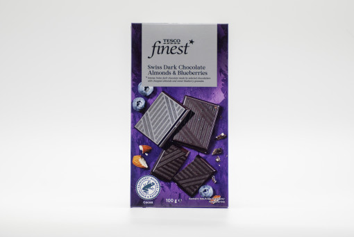 Tesco finest Swiss Dark Chocolate Almond &Blueberries 100g
